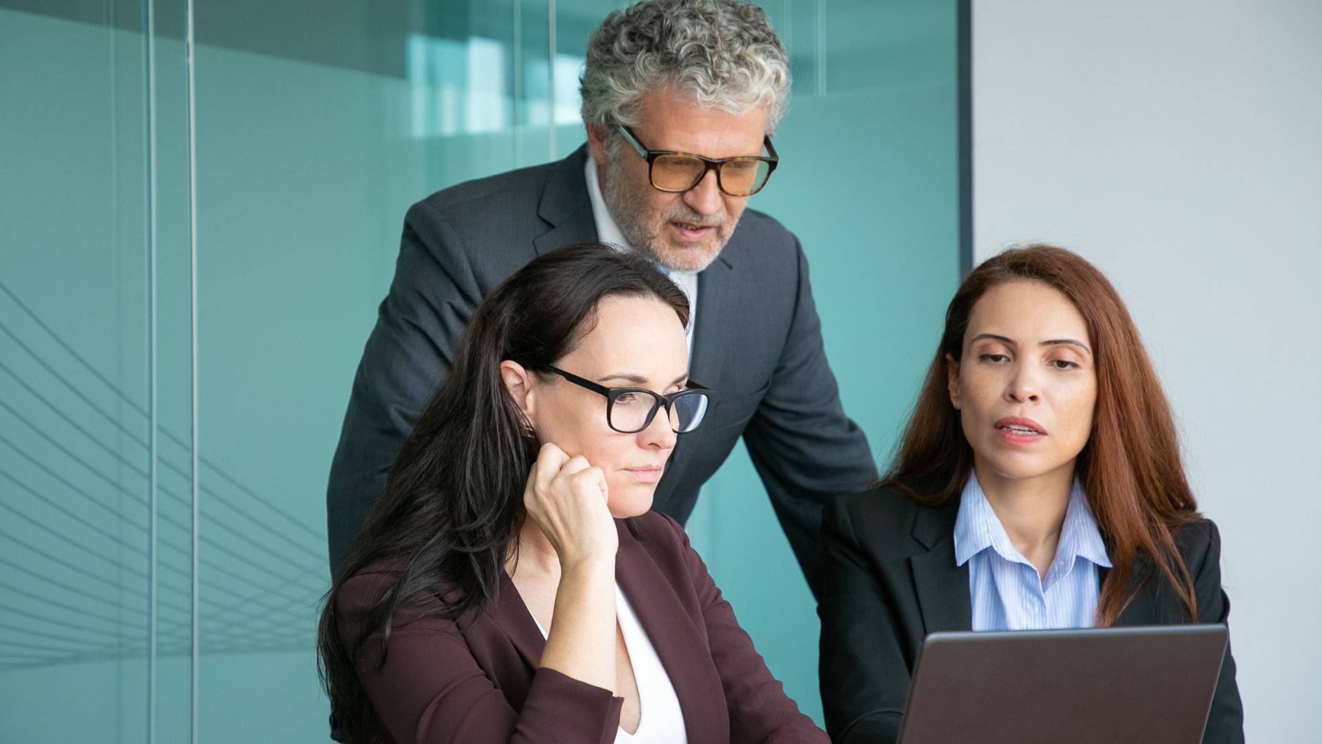Como escolher o melhor curso de liderança para sua equipe ou sua carreira
